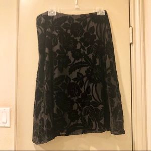 Petite Black Velvet Floral A-Line Knee-Length Skirt in Size 12